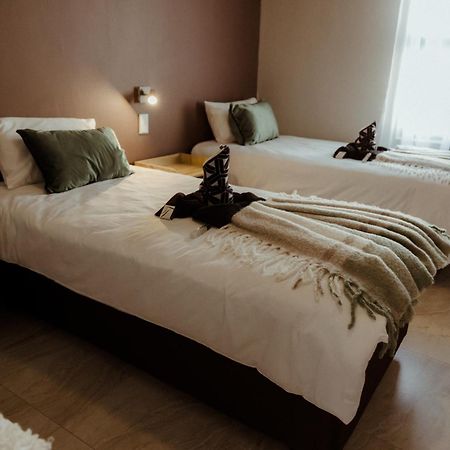 Out Of Africa Town Lodge Otjiwarongo Bagian luar foto