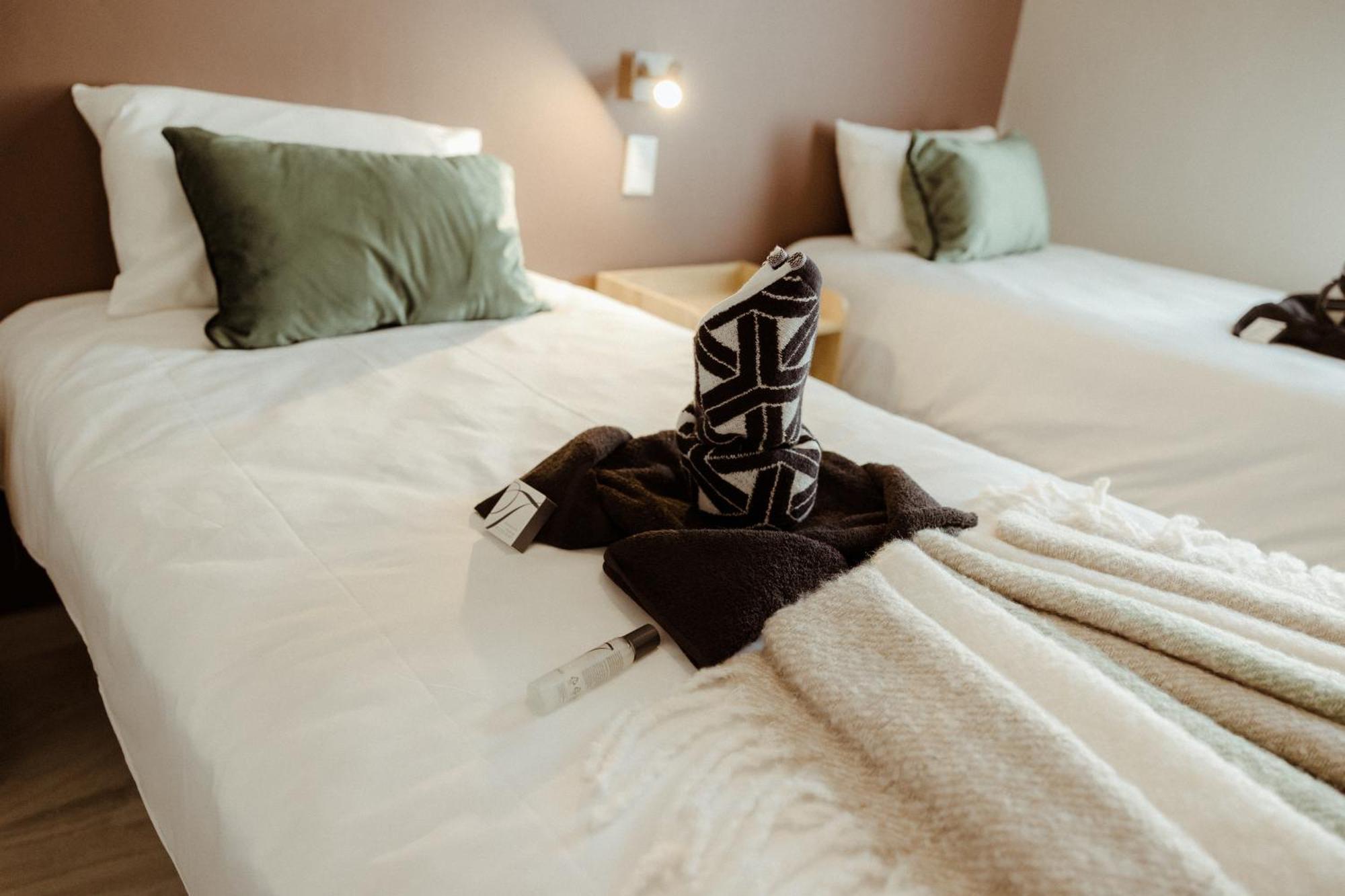 Out Of Africa Town Lodge Otjiwarongo Bagian luar foto